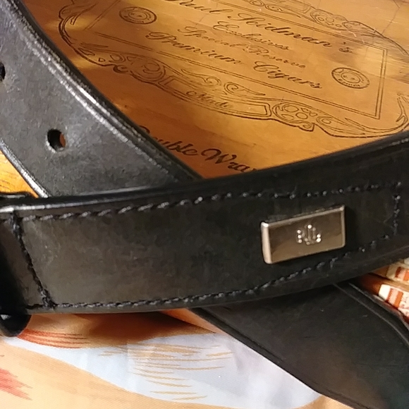 Lauren Ralph Lauren Genuine Italian Leather Solid Brass Belt - Picture 4 of 6